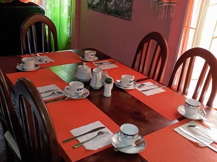 פנסיון Sunset Inn Valle Del Volcan