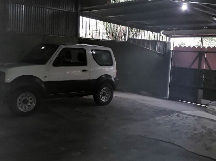 פנסיון Sunset Inn Valle Del Volcan