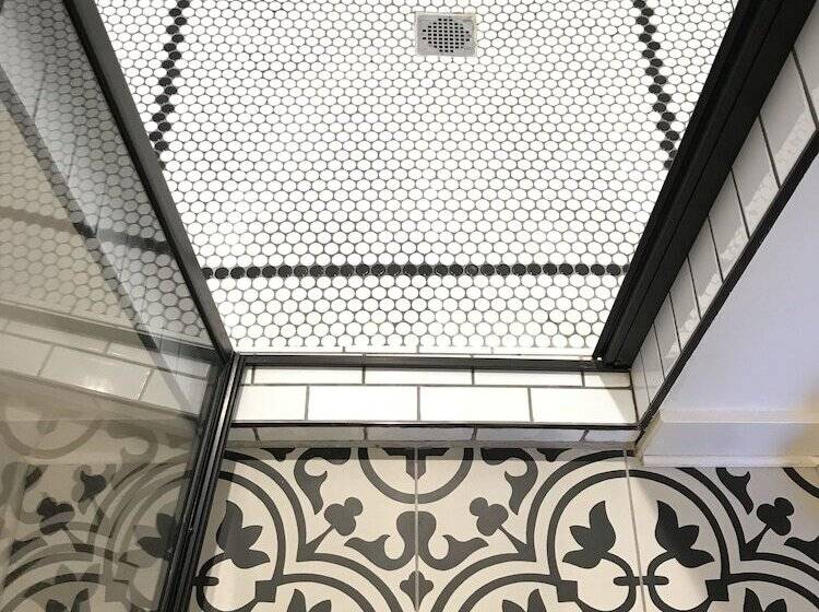 Пансион The Landing Hotel And Dining