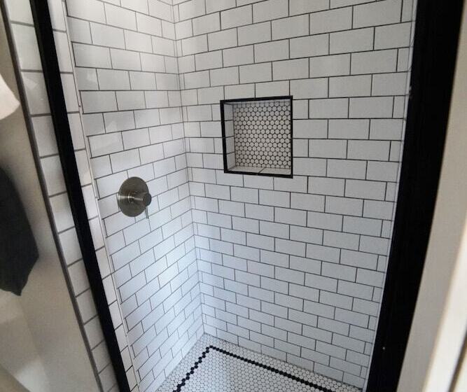 Пансион The Landing Hotel And Dining