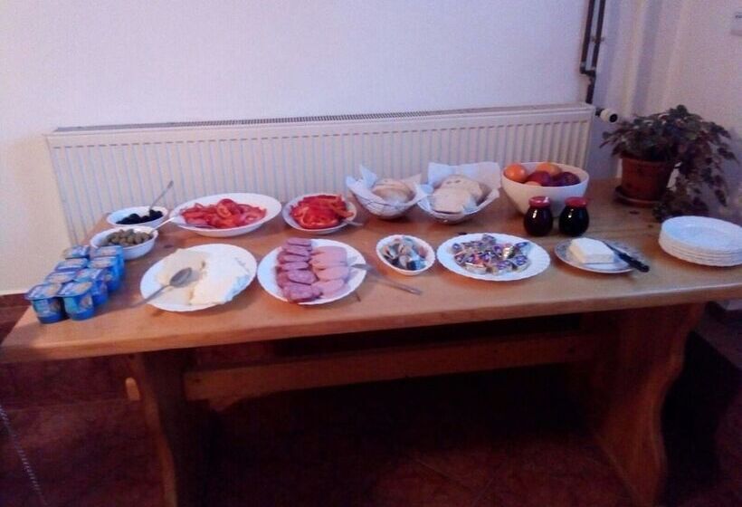 ペンション Vila Aura