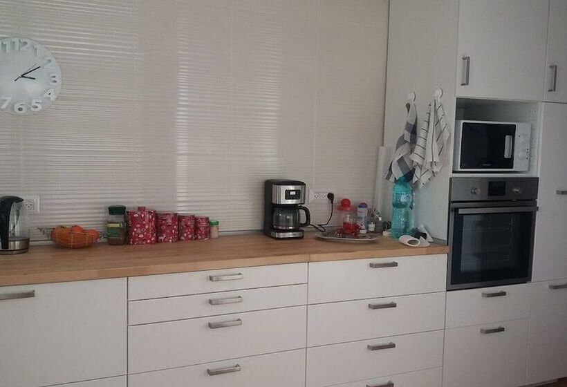 ペンション Vila Aura