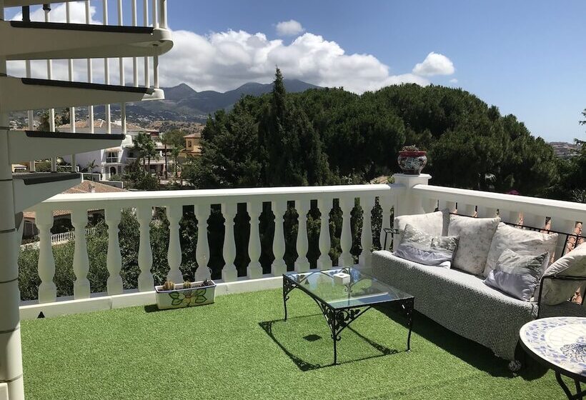 ペンション Villa Paraisos