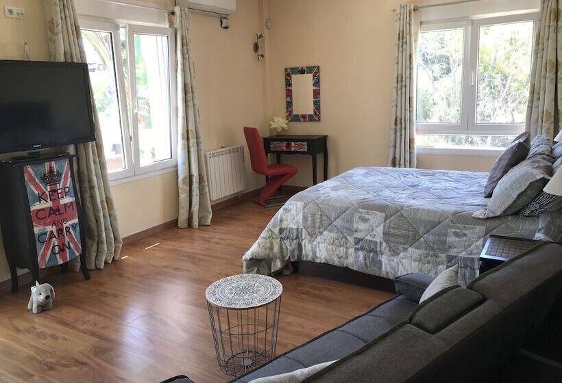 ペンション Villa Paraisos