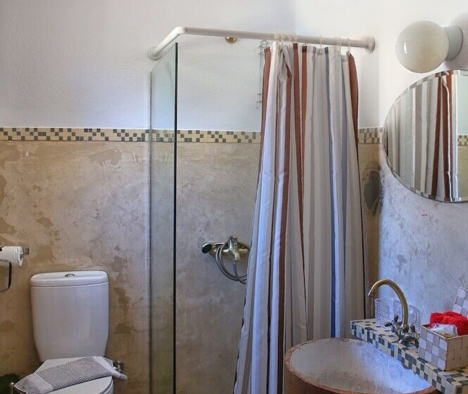 Pyrgos Ikaria Traditional Village