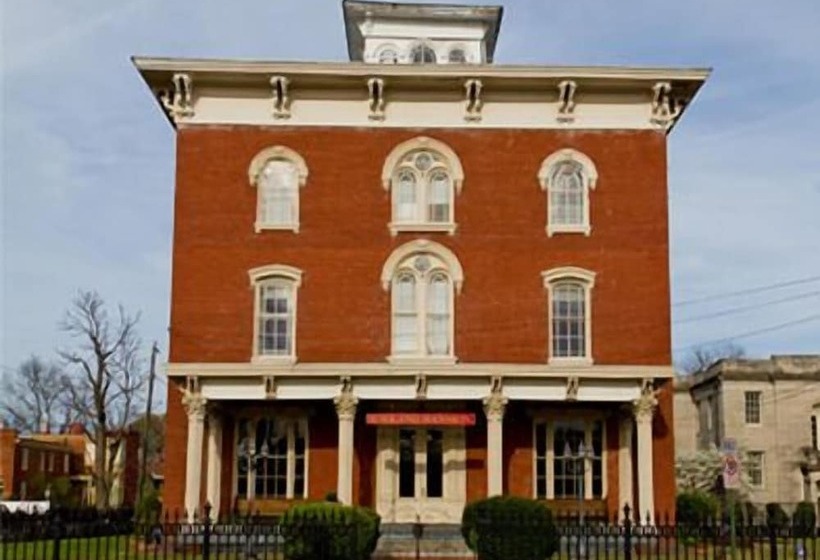 Ragland Mansion Bed & Breakfast