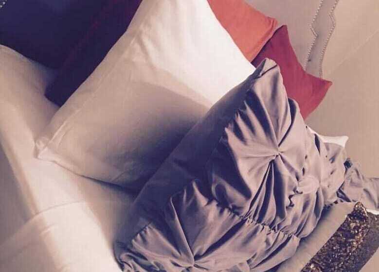 Simply Panache Place