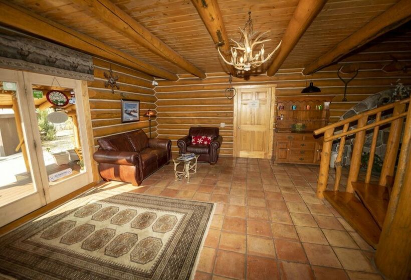 Snowberry Inn Bed & Breakfast