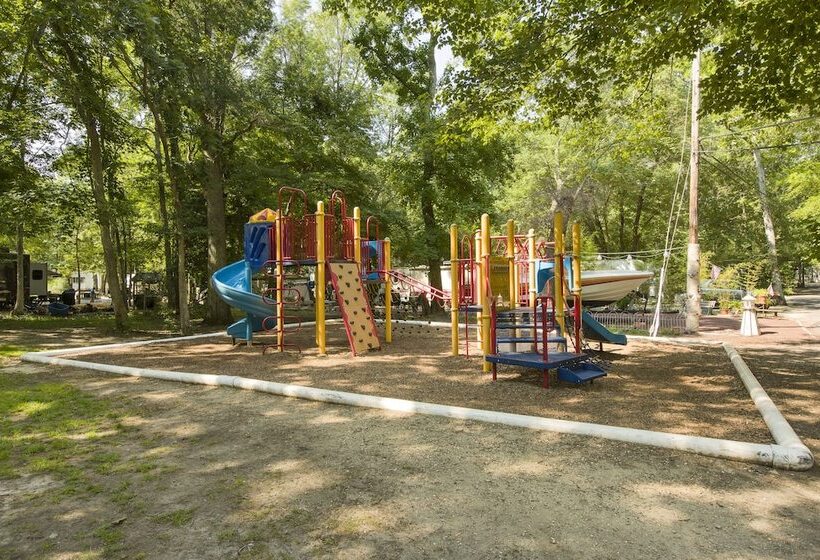 Sun Retreats Seashore