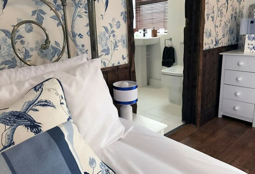 مبيت وإفطار The Green