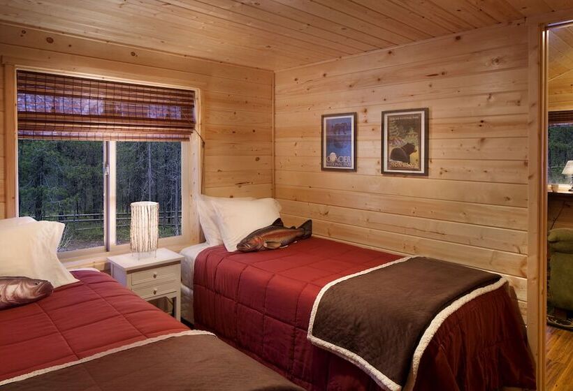 The Reclusive Moose Cabins