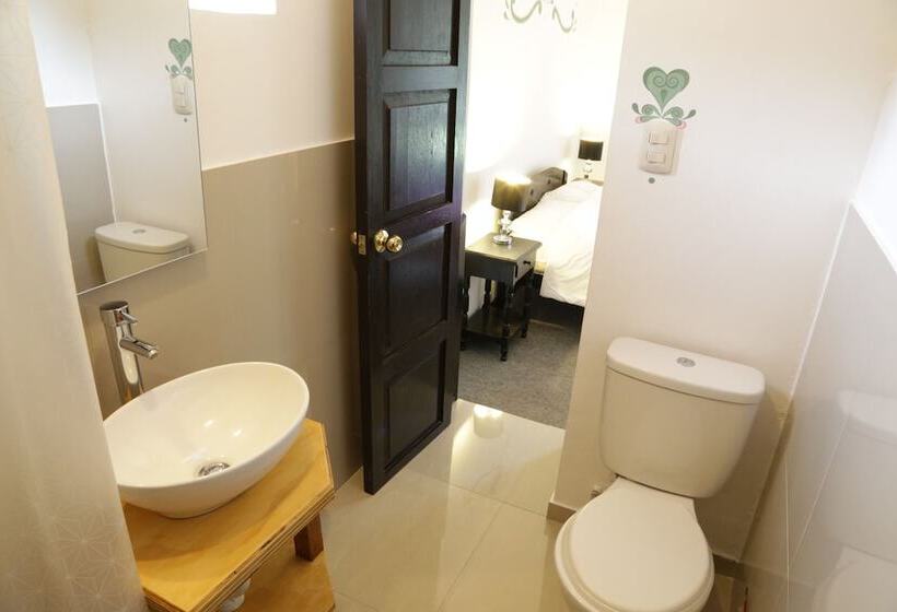 The Sacred Valley Lodge   Hotel Cusco   Hostel