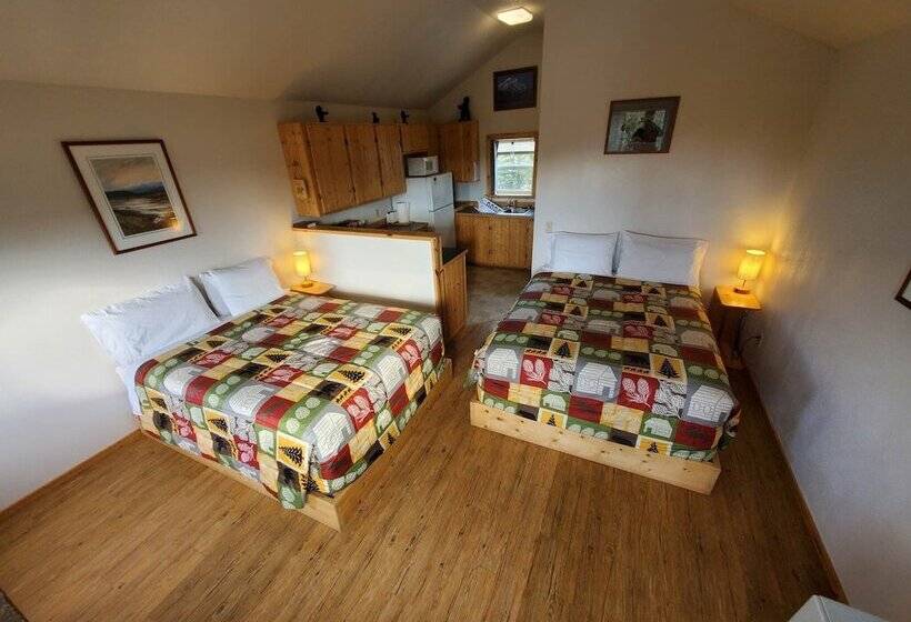 Alaskan Spruce Cabins