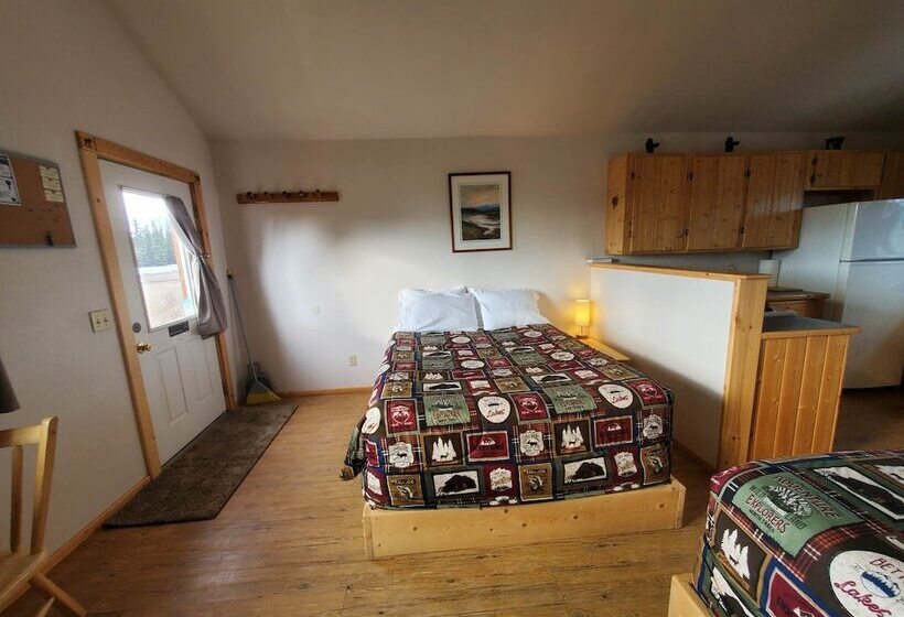 Alaskan Spruce Cabins