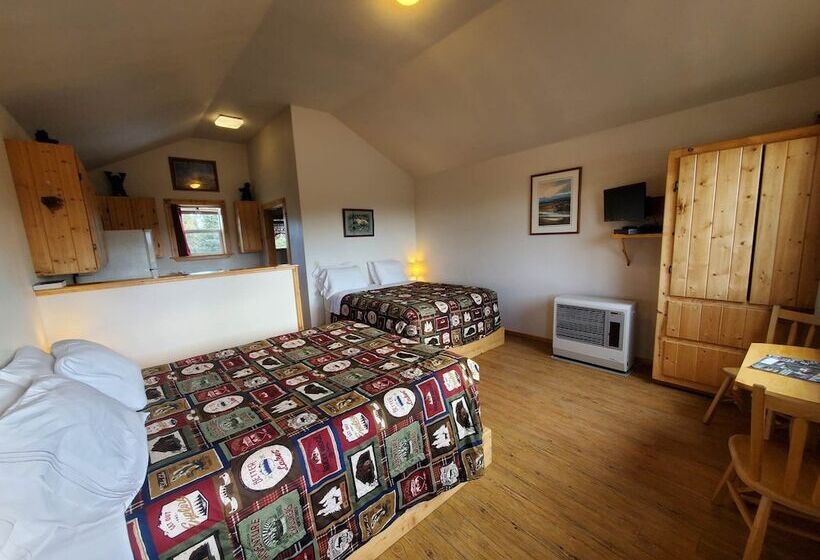 Alaskan Spruce Cabins