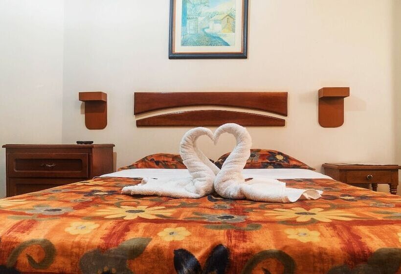 ユースホステル Las Brisas Hostal