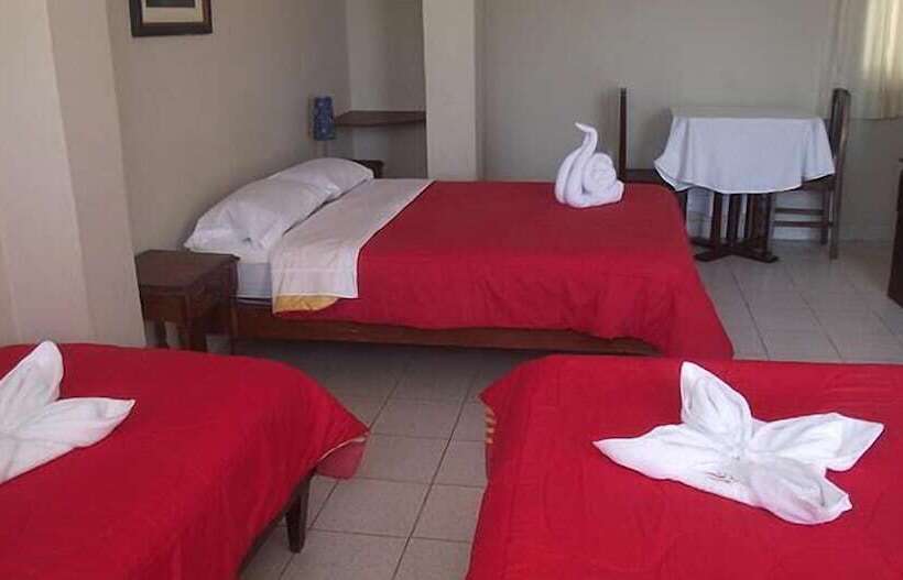 ユースホステル Las Brisas Hostal