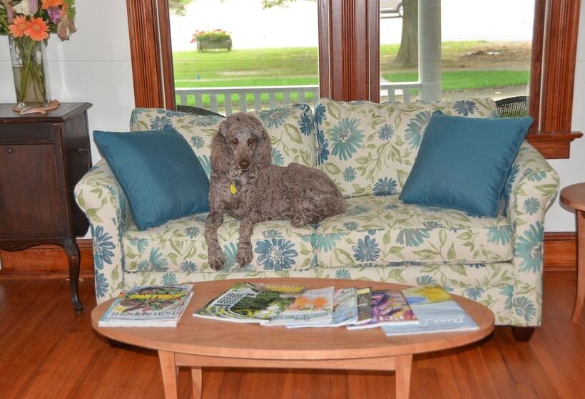 مبيت وإفطار 434 On Main