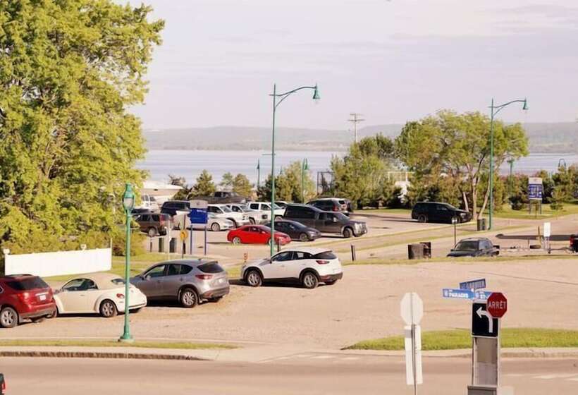 ベッドアンドブレックファースト Auberge Lac St Jean