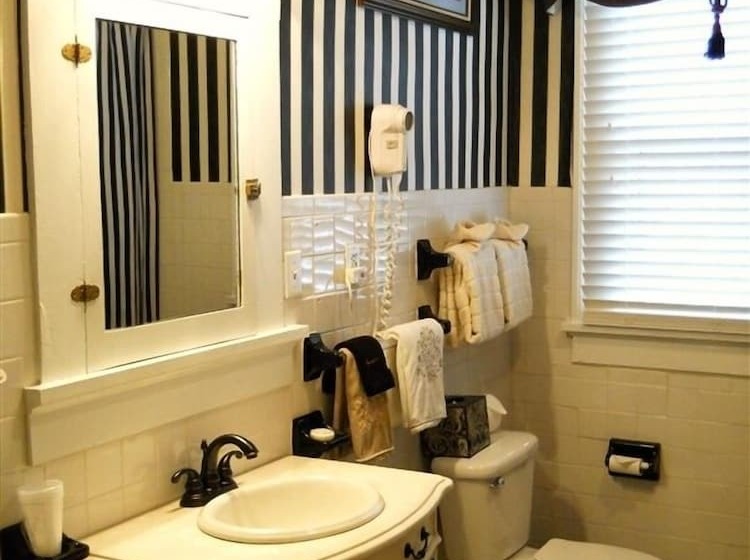 민박 Bluefield Inn