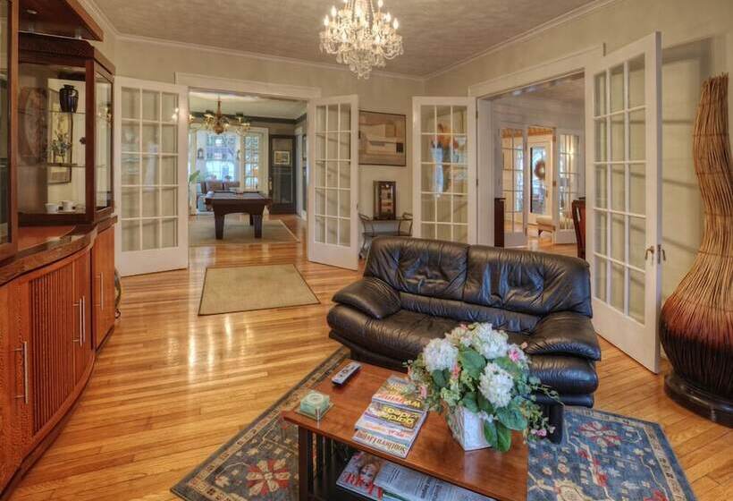 민박 Bluefield Inn