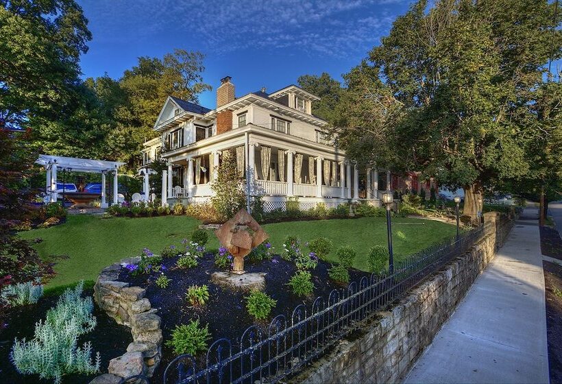 민박 Bluefield Inn