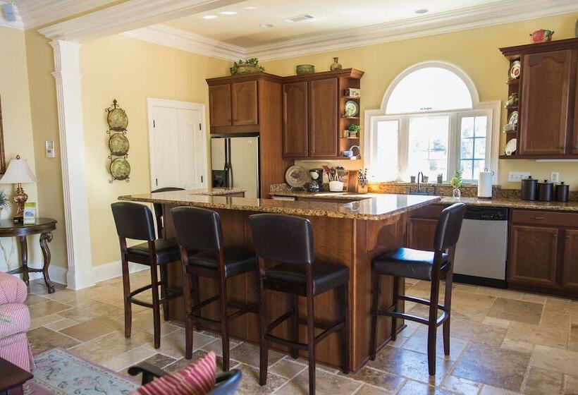 مبيت وإفطار Concord Inn