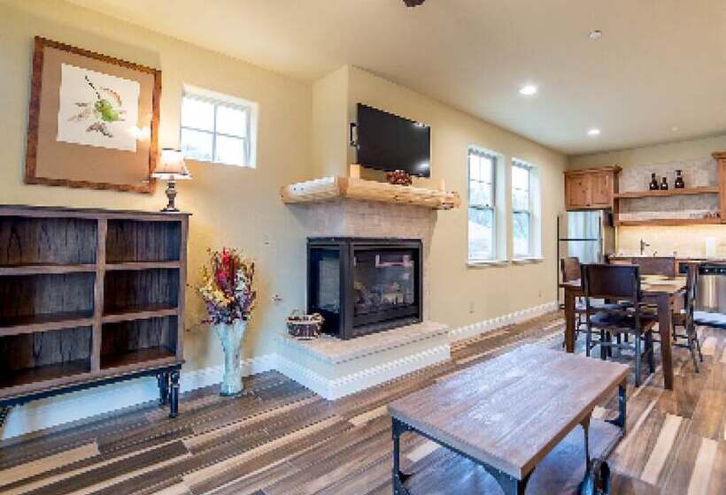 민박 Inn The Woods Suites