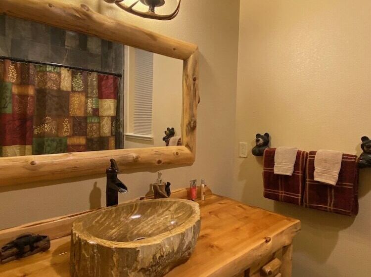 민박 Inn The Woods Suites