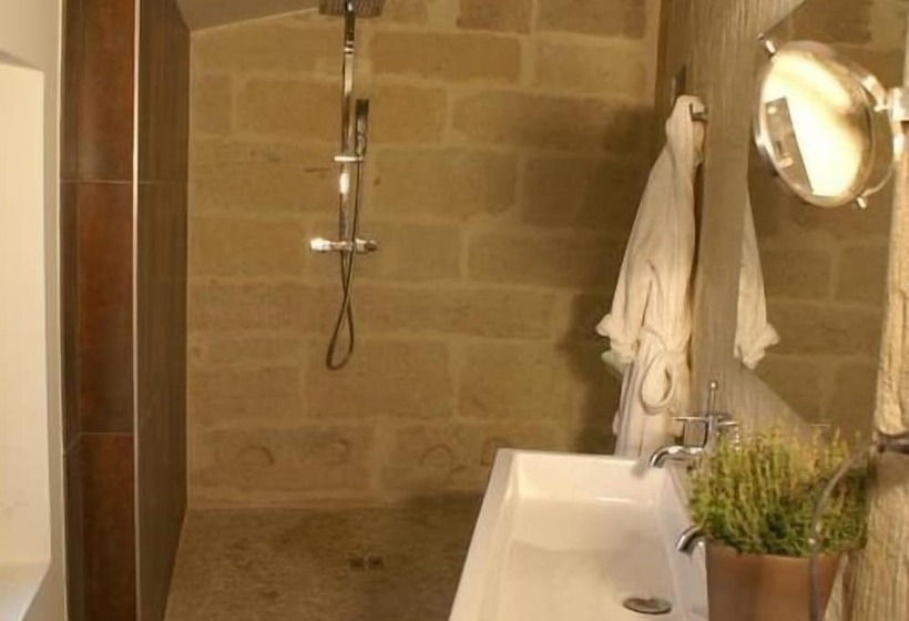 민박 La Maison Rouge D Uzes