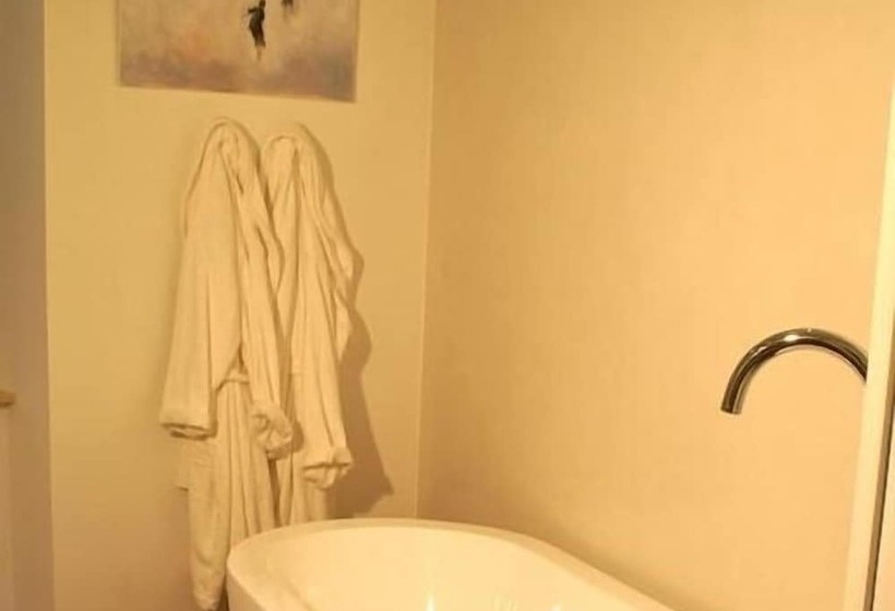 민박 La Maison Rouge D Uzes