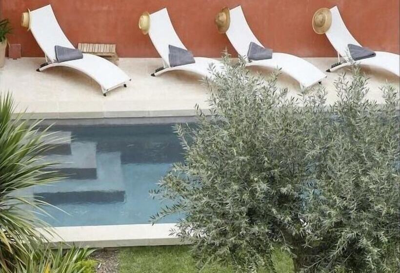 민박 La Maison Rouge D Uzes