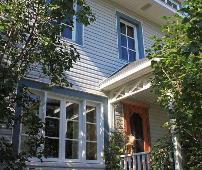 تختخواب و صبحانه La Maison Sous Les Lilas