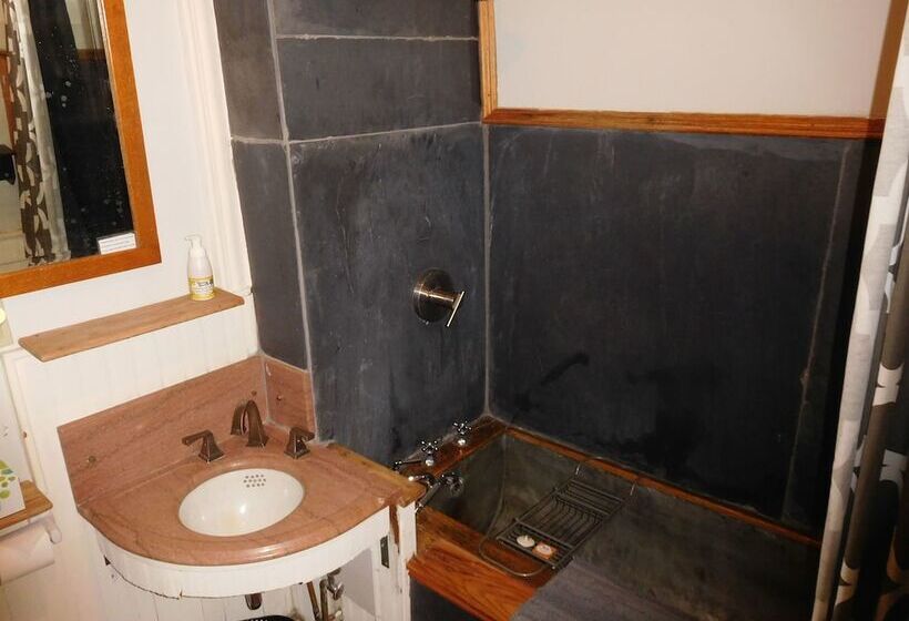 ベッドアンドブレックファースト Mt. Philo Inn