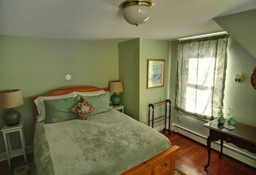 مبيت وإفطار Riverwood Inn