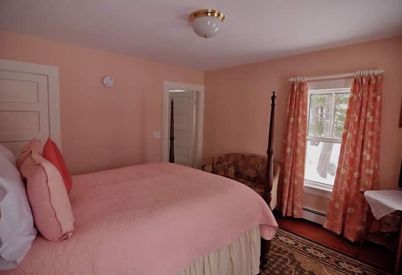 مبيت وإفطار Riverwood Inn