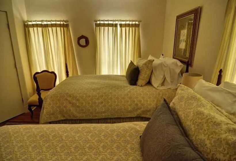 مبيت وإفطار Riverwood Inn