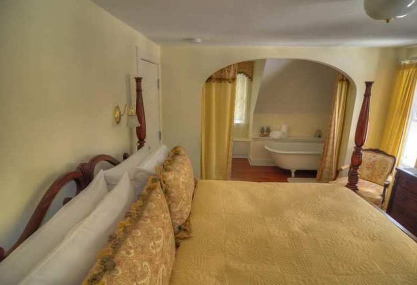 مبيت وإفطار Riverwood Inn