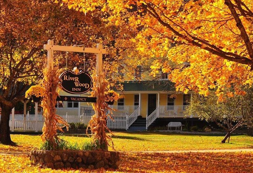مبيت وإفطار Riverwood Inn