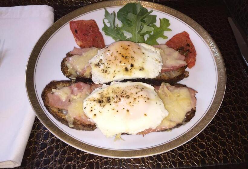 مبيت وإفطار Village Inn