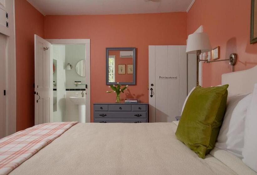 مبيت وإفطار Village Inn