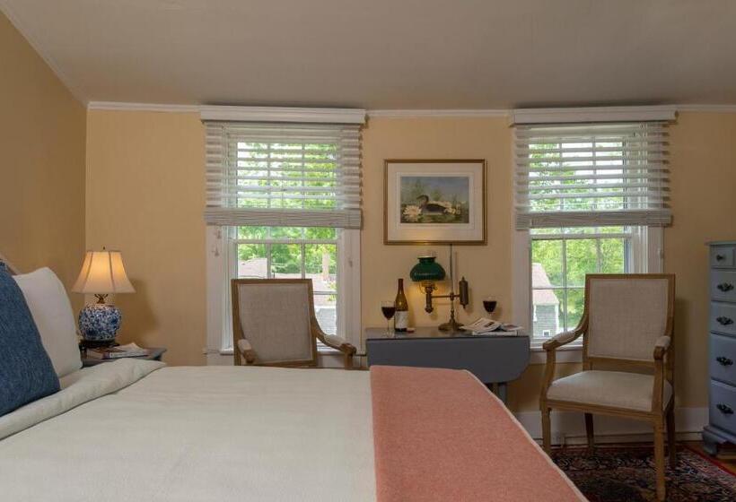 مبيت وإفطار Village Inn