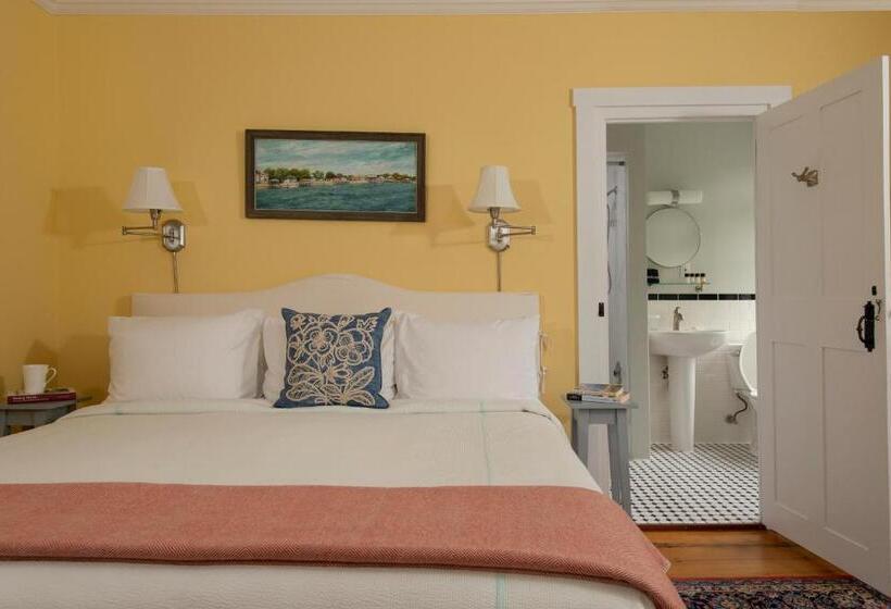 مبيت وإفطار Village Inn