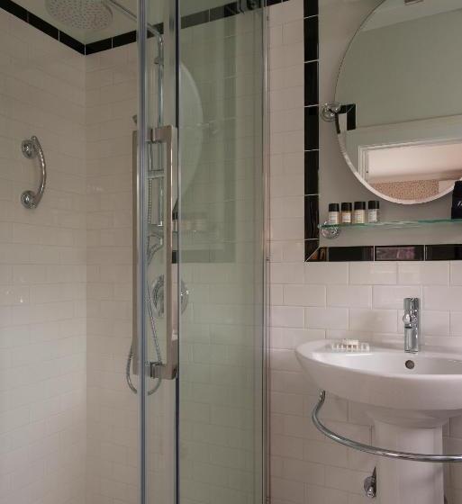 مبيت وإفطار Village Inn