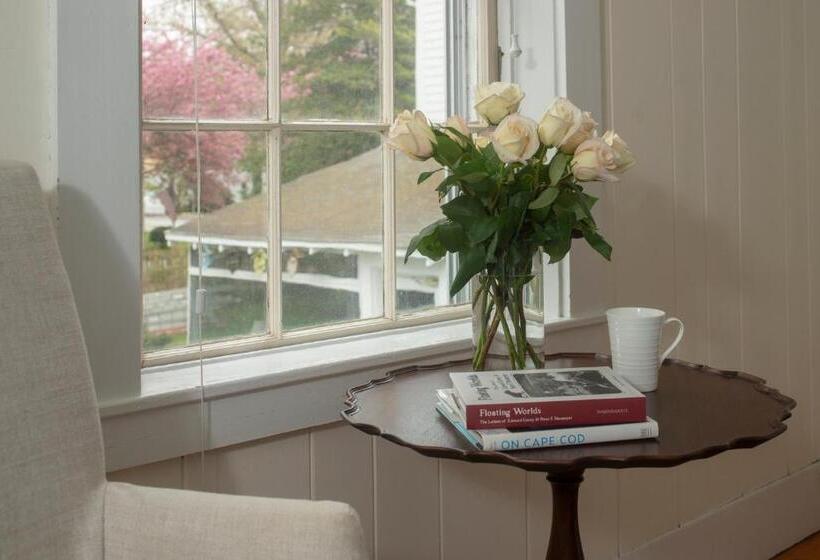 مبيت وإفطار Village Inn