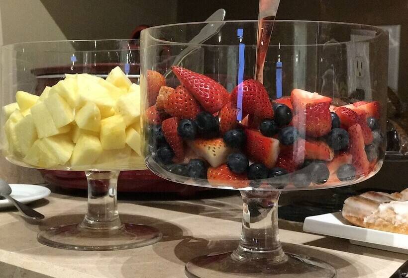 Canadian Motel North Battleford