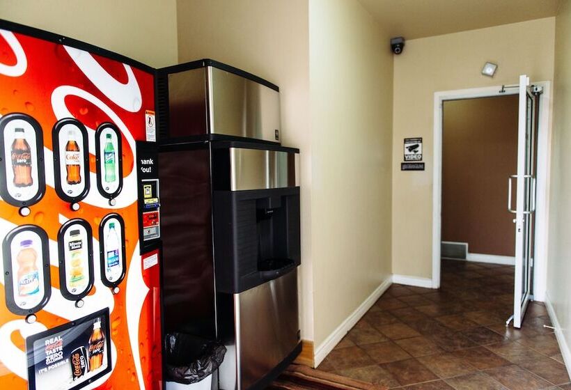 Canadian Motel North Battleford