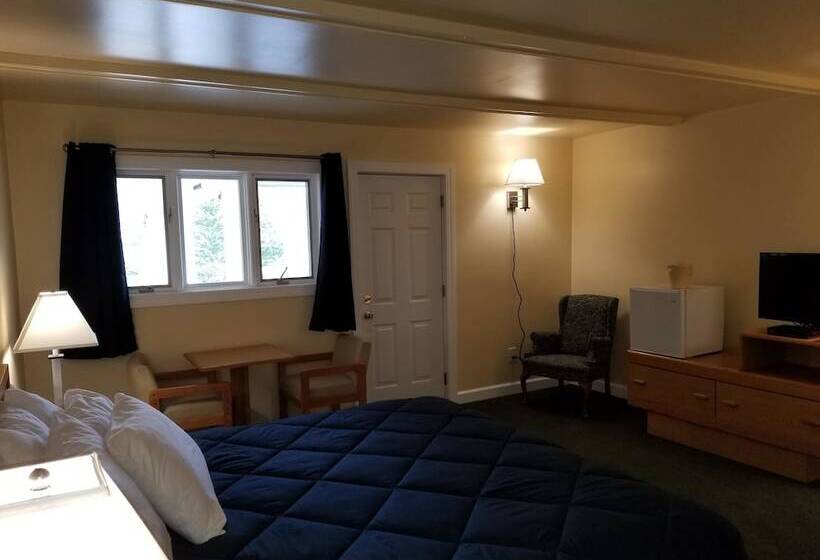 Captain S Quarters Motel