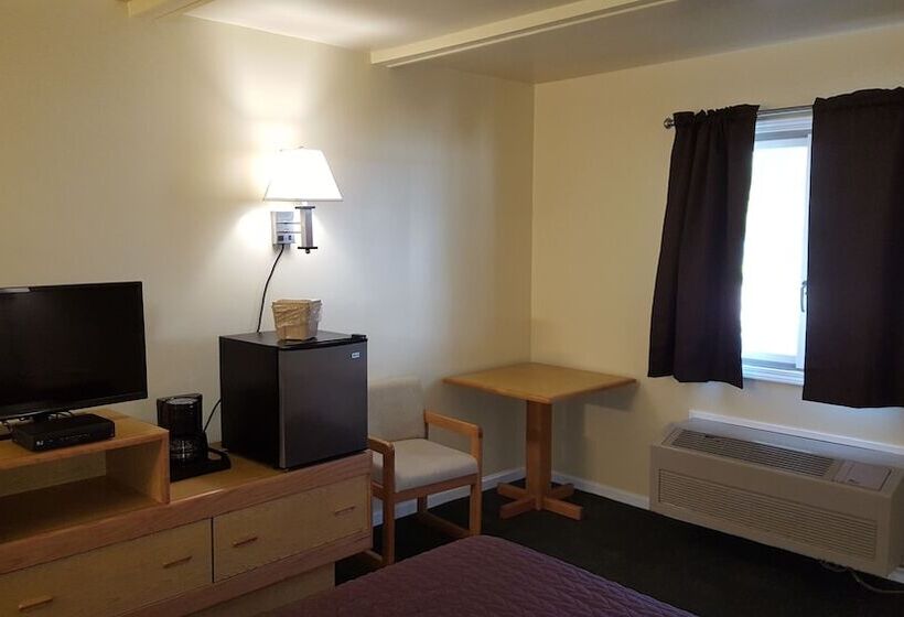 Captain S Quarters Motel