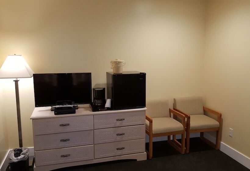 Captain S Quarters Motel